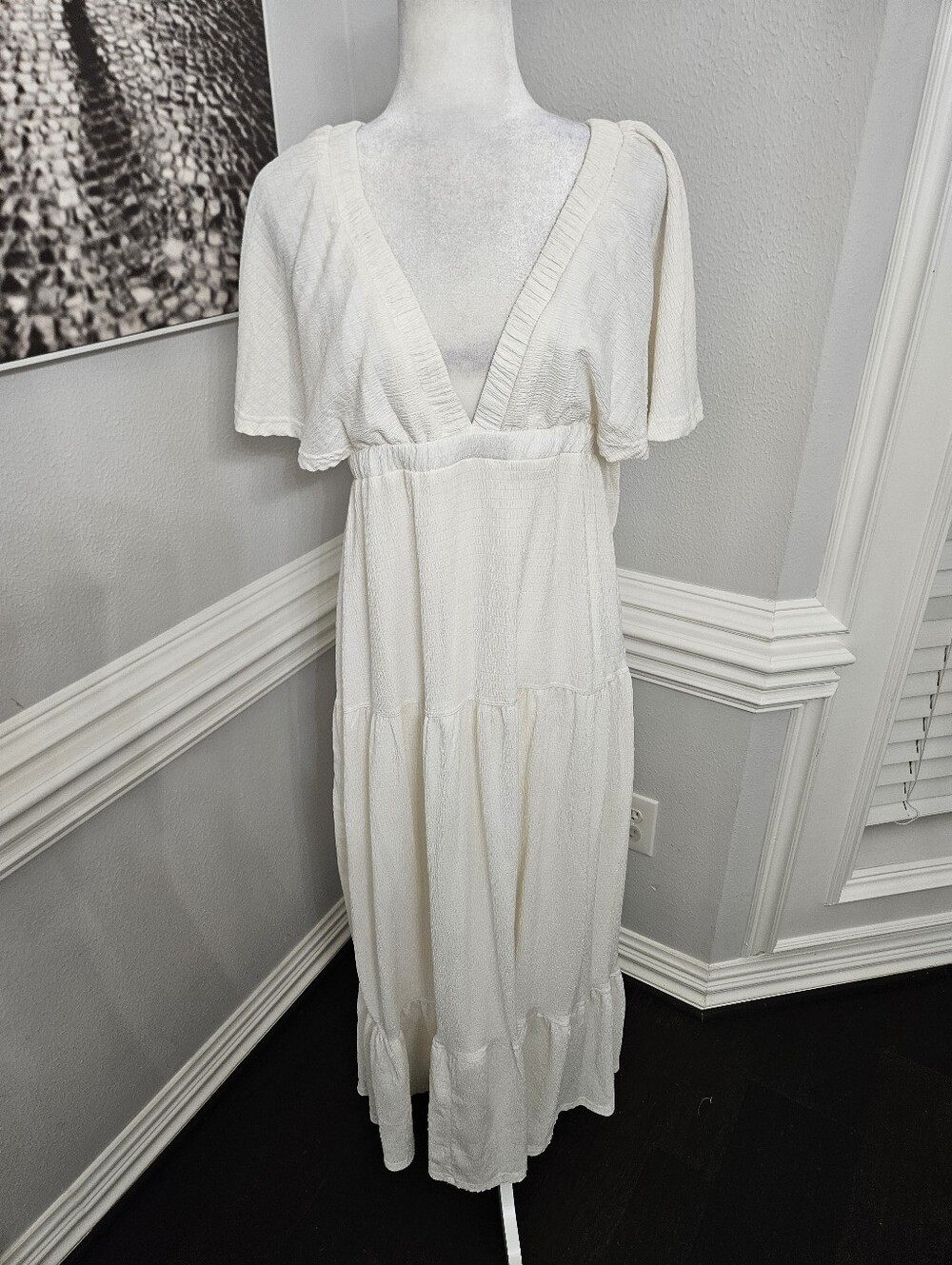 Flowy Off White V-Neck Tiered Maxi Dress Size Large NWOT - Picture 3 of 8